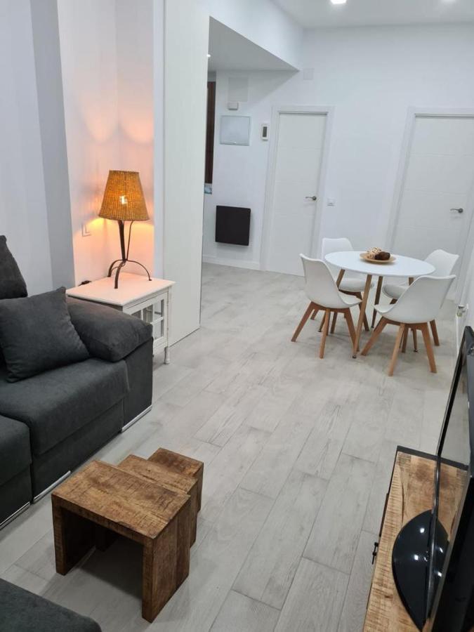 Апартаменты Apartamento Pet-Friendly En Atocha By Bebalmy Мадрид Экстерьер фото