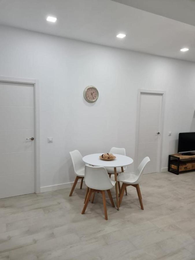 Апартаменты Apartamento Pet-Friendly En Atocha By Bebalmy Мадрид Экстерьер фото